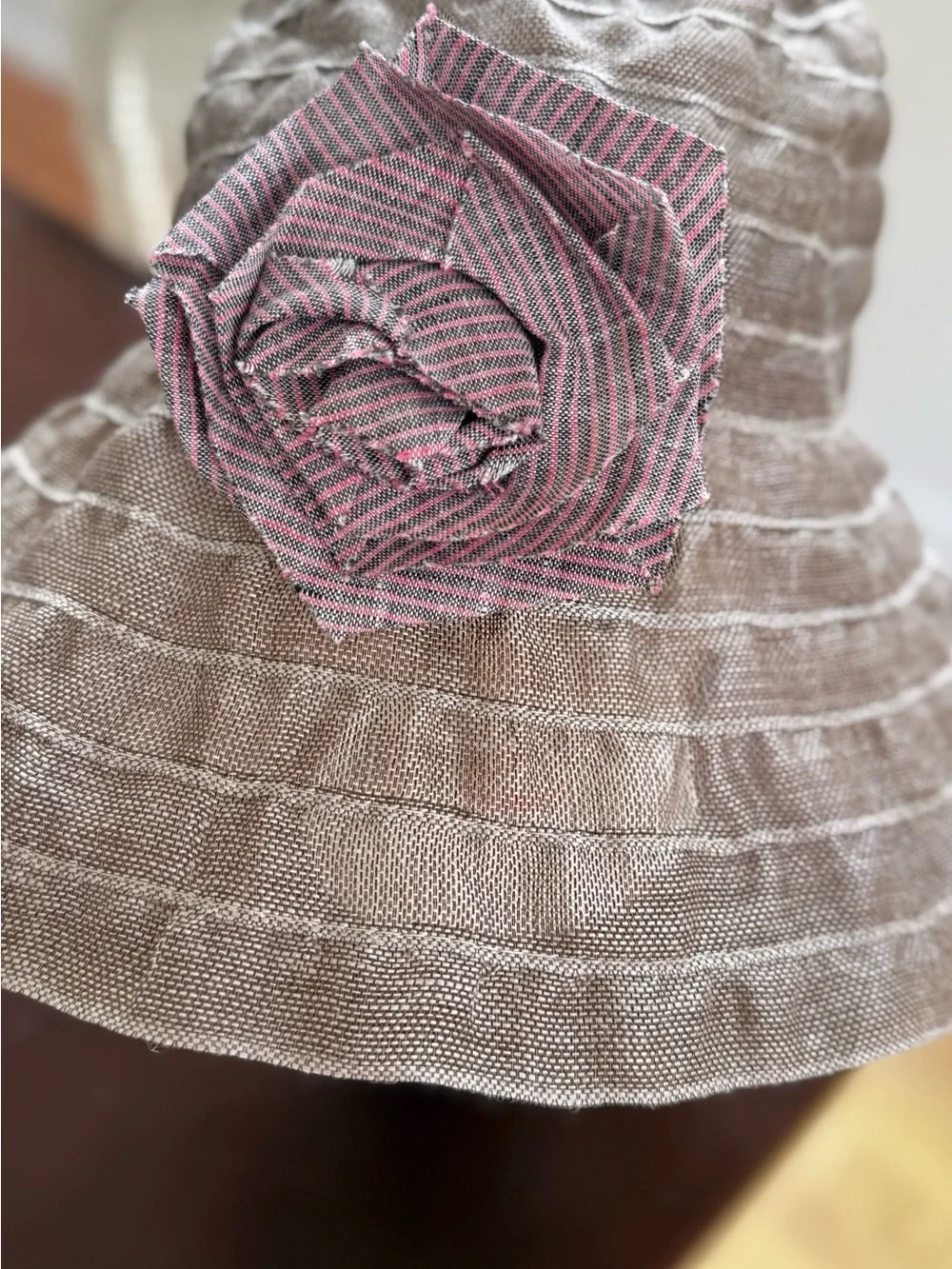 Grevi Light Mauve Sun Hat with Fabric Rose Accent - Picture 2 of 3